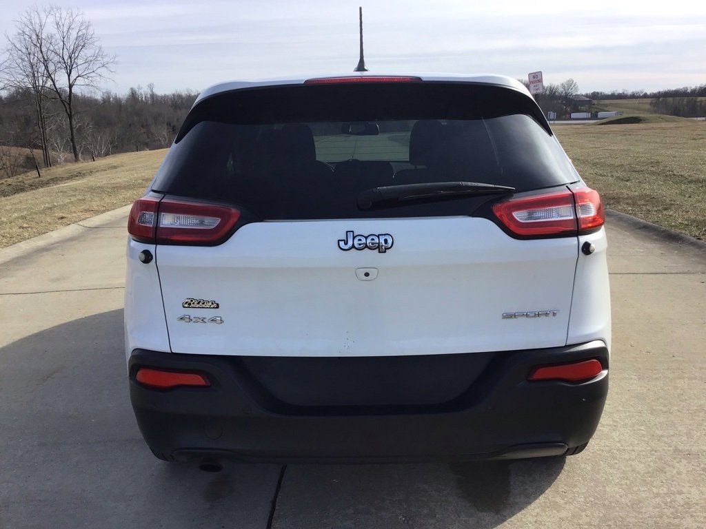 2017 Jeep Cherokee Sport