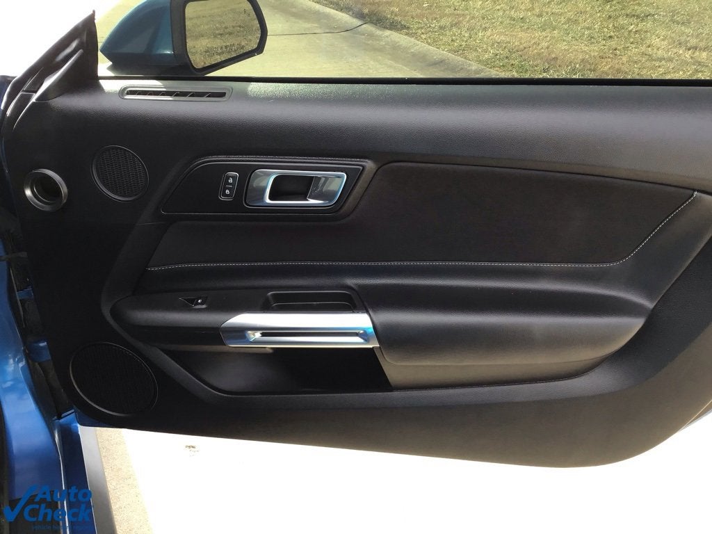 2021 Ford Mustang EcoBoost