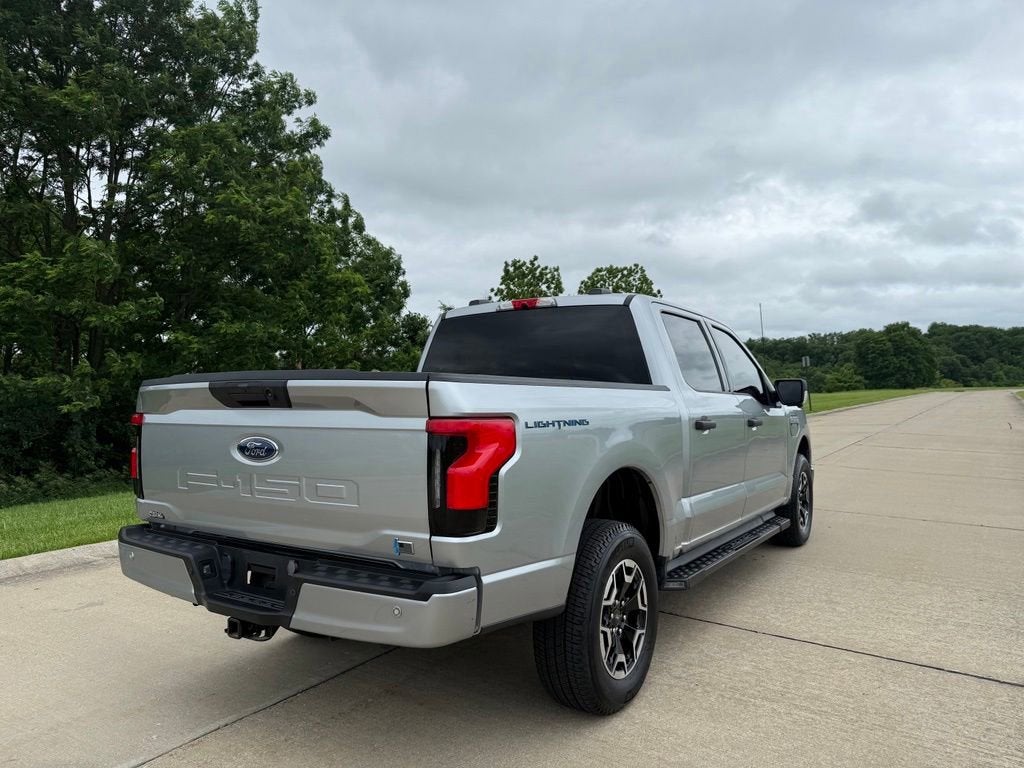 2023 Ford F-150 Lightning Pro