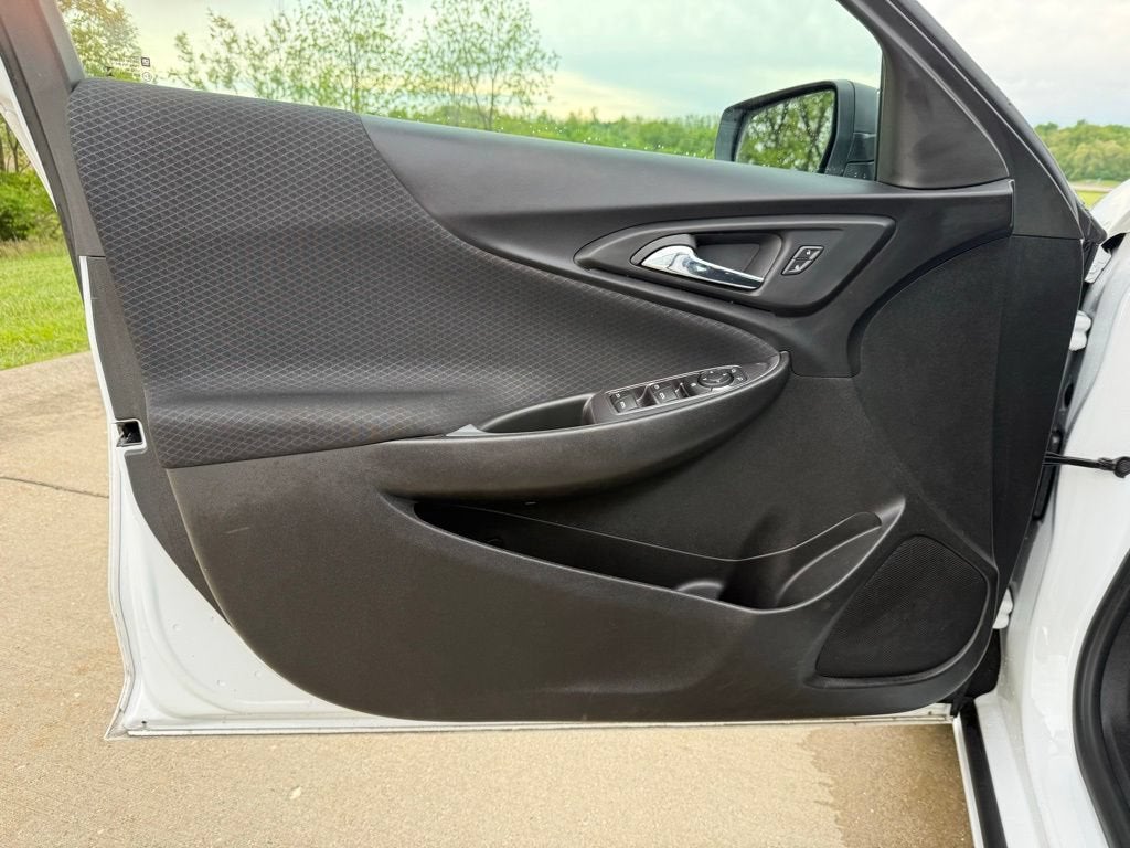 2023 Chevrolet Malibu LS