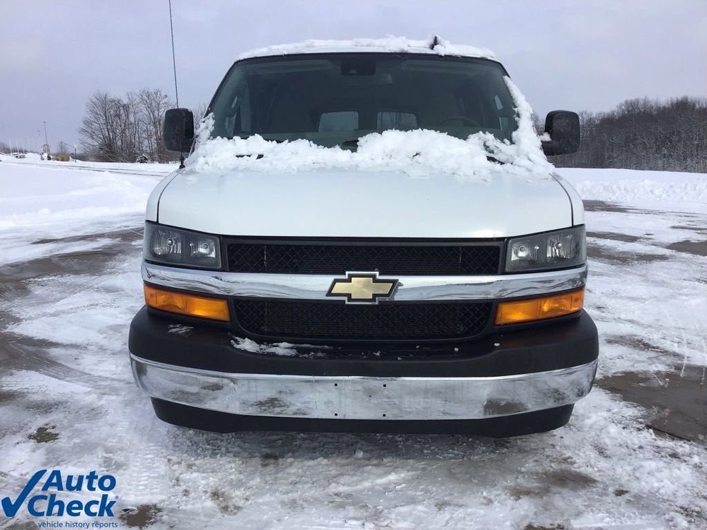 2023 Chevrolet Express Passenger 3500 1LT