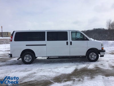 2023 Chevrolet Express Passenger 3500 1LT