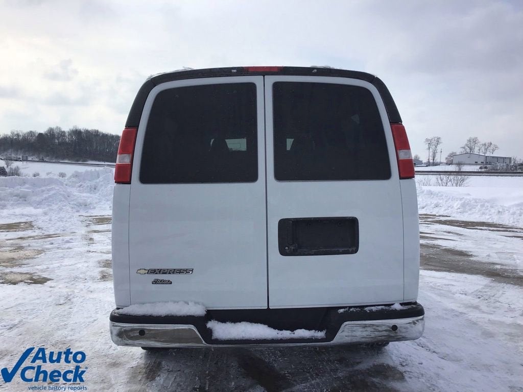 2023 Chevrolet Express Passenger 3500 1LT