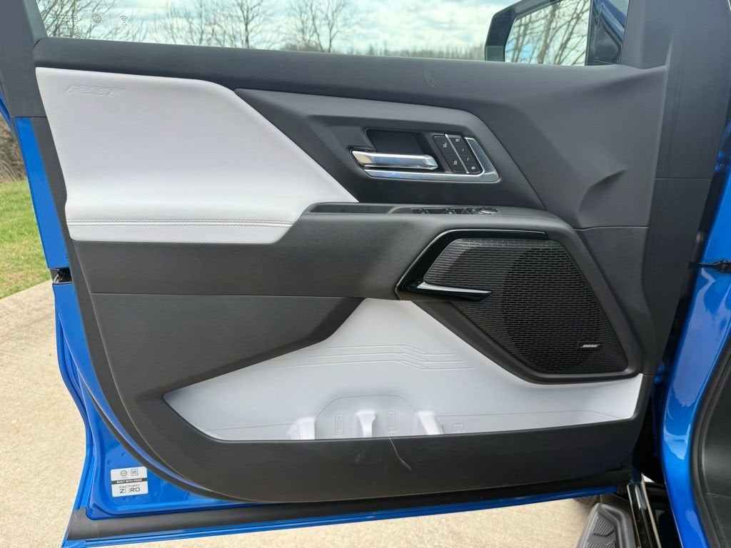 2025 Chevrolet Silverado EV RST - Max Range