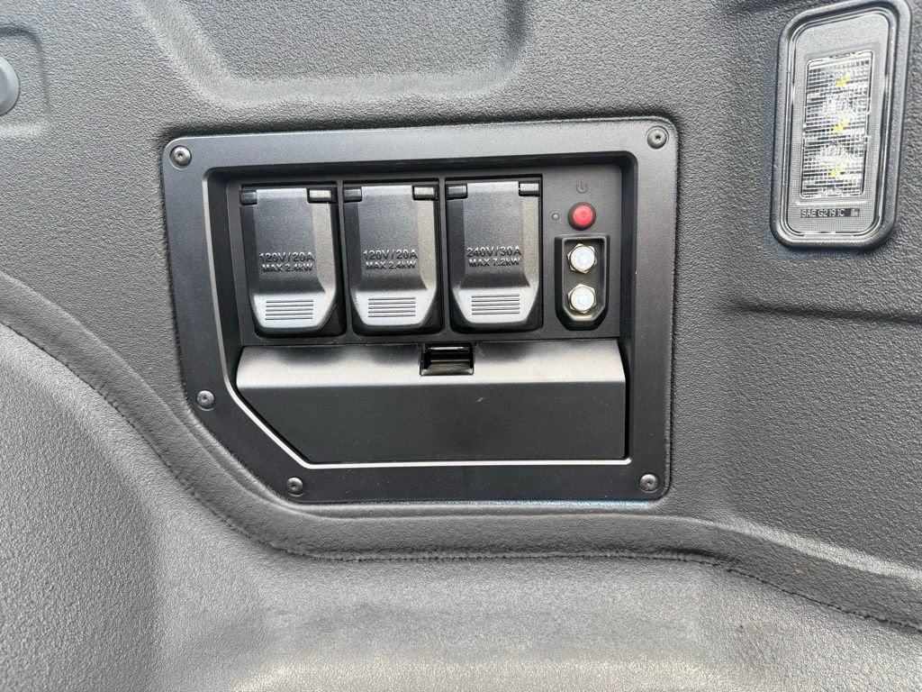 2025 Chevrolet Silverado EV RST - Max Range