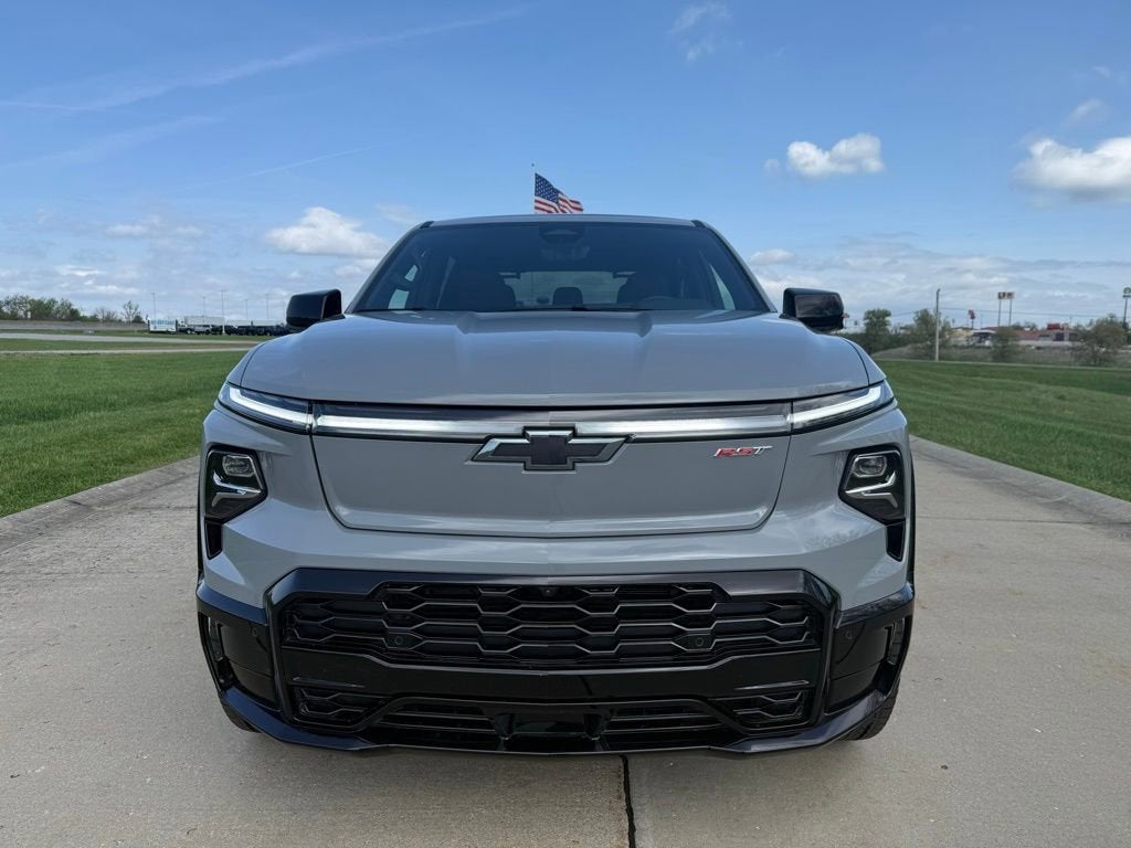 2025 Chevrolet Silverado EV RST - Max Range