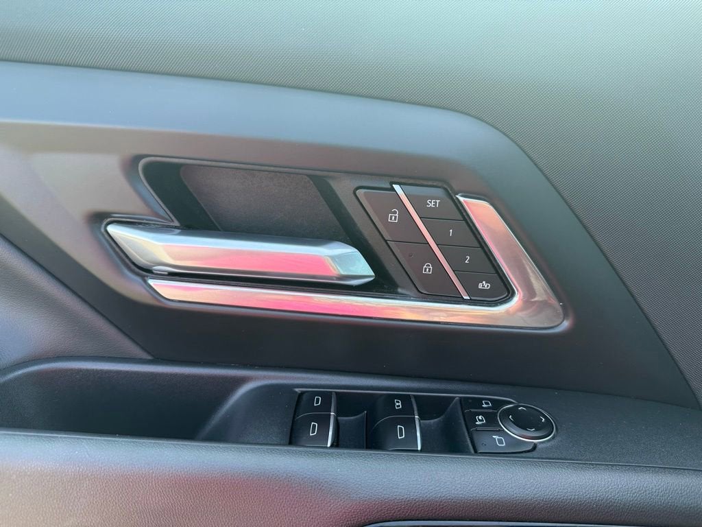 2025 Chevrolet Silverado EV RST - Max Range