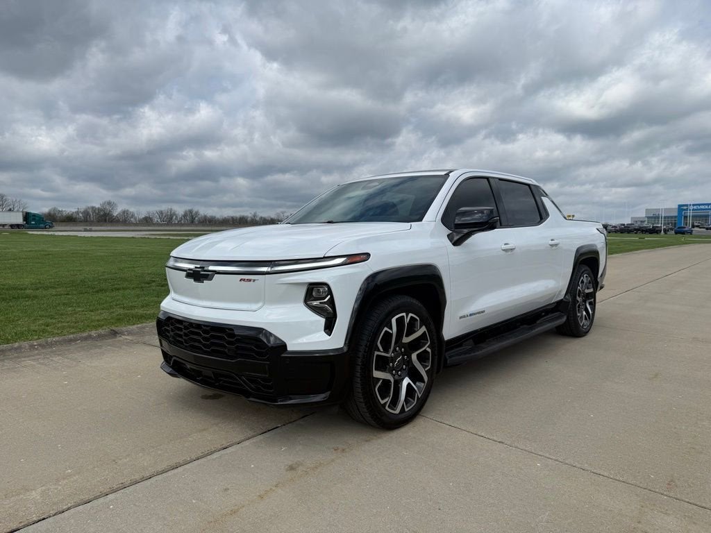 2024 Chevrolet Silverado EV RST