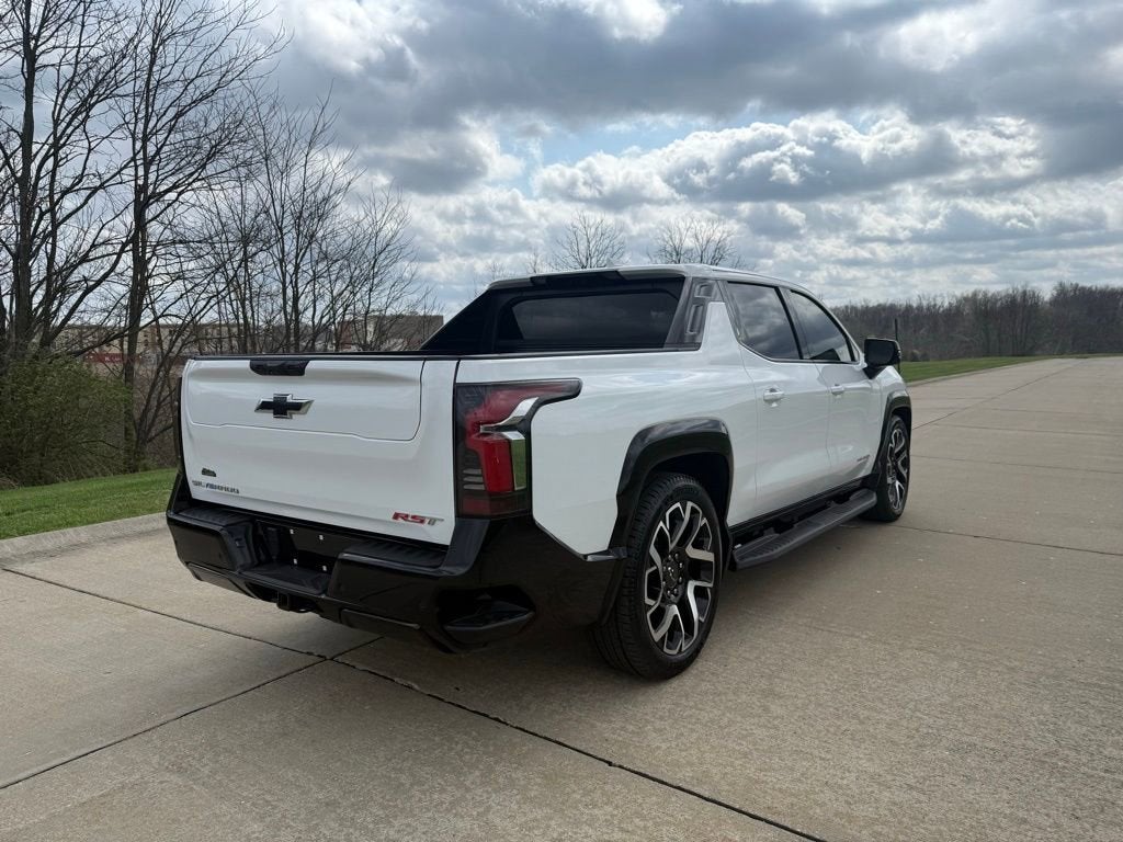 2024 Chevrolet Silverado EV RST