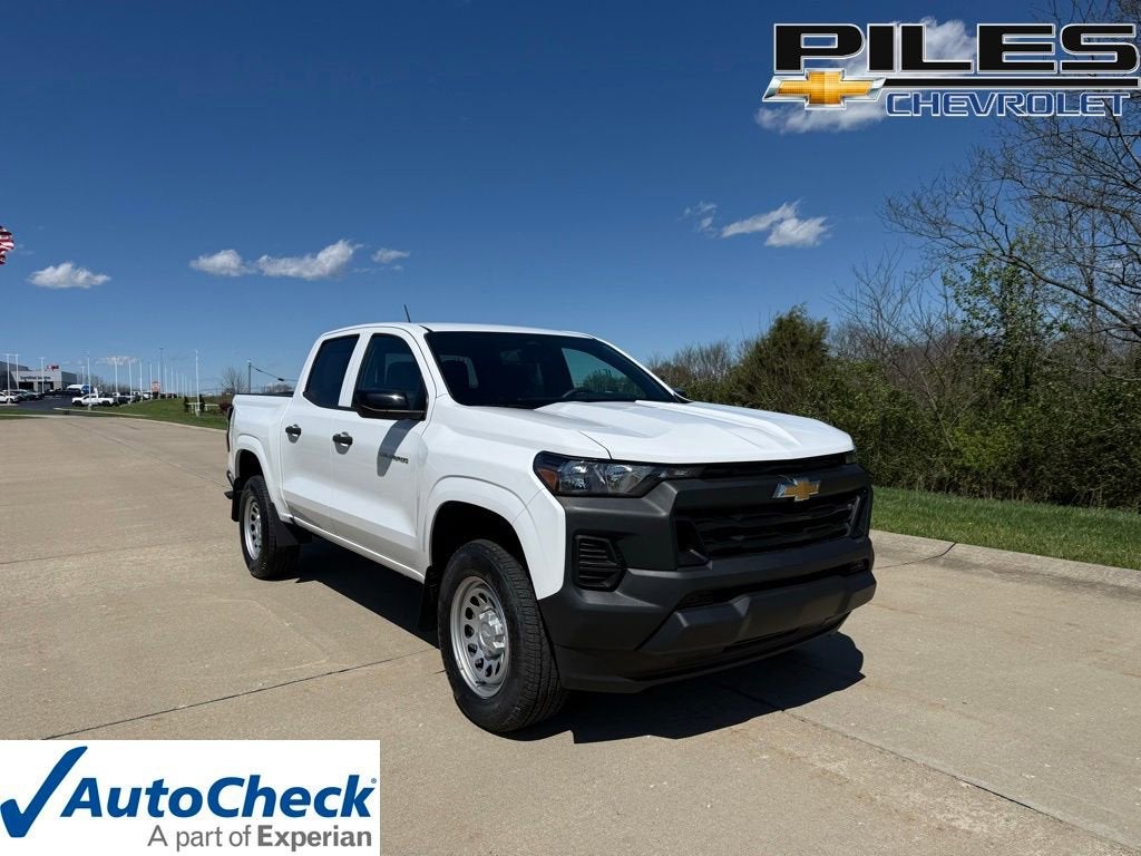 2024 Chevrolet Colorado WT