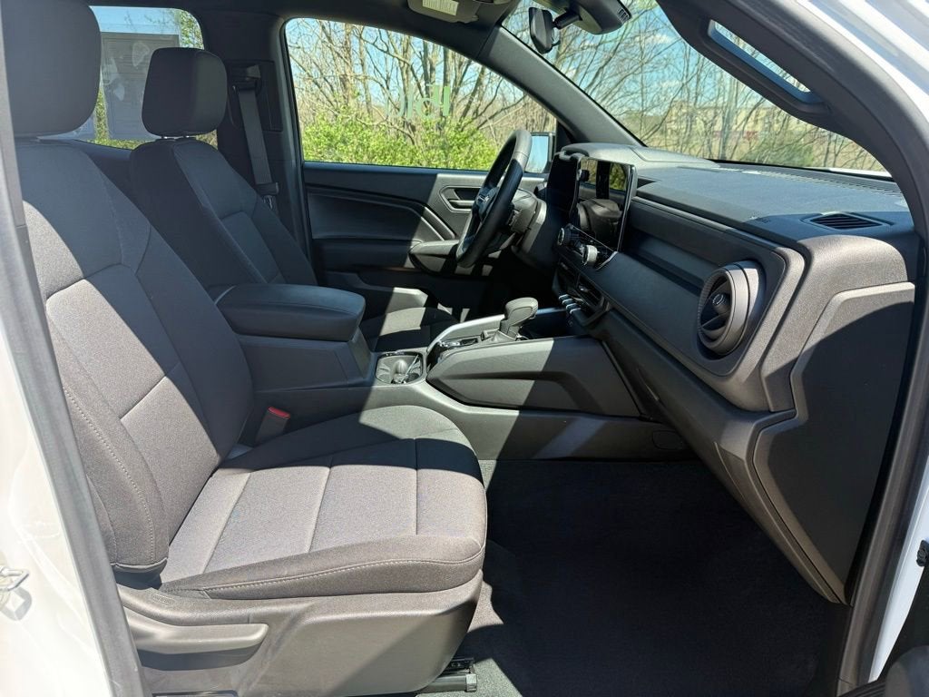 2024 Chevrolet Colorado WT