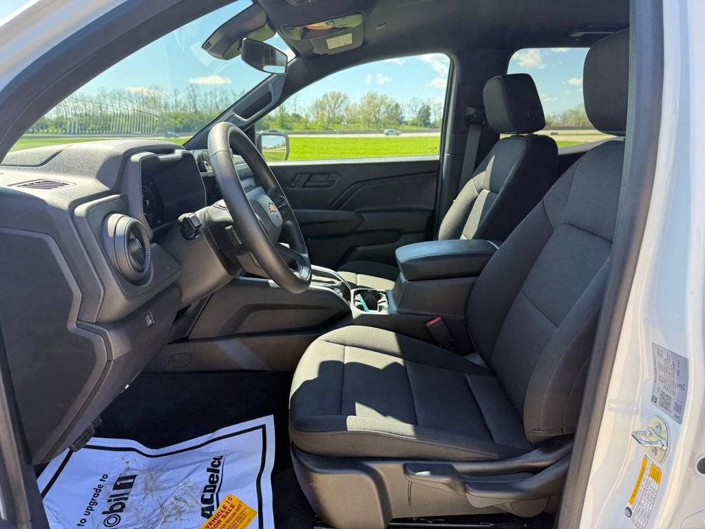 2024 Chevrolet Colorado WT