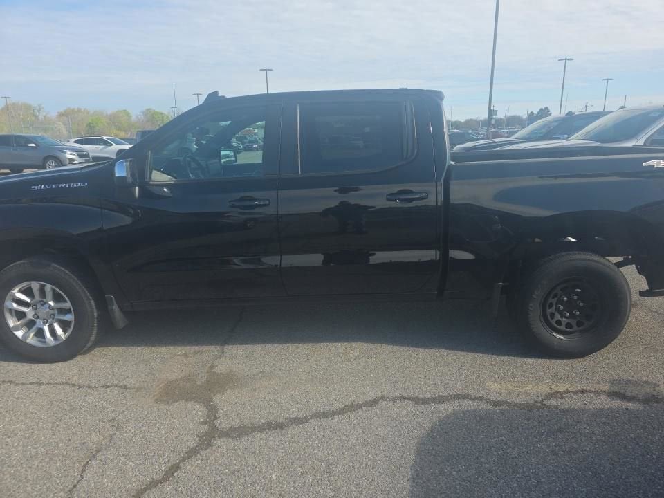 2023 Chevrolet Silverado 1500 LT (2FL)