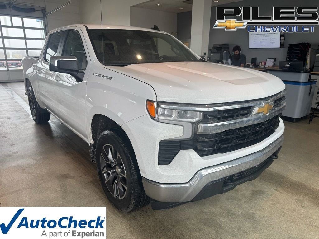 2022 Chevrolet Silverado 1500 LT (2FL)