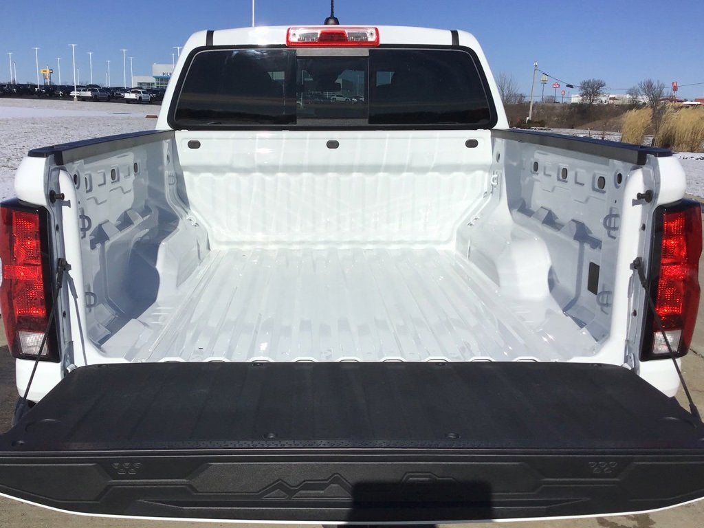 2024 Chevrolet Colorado WT