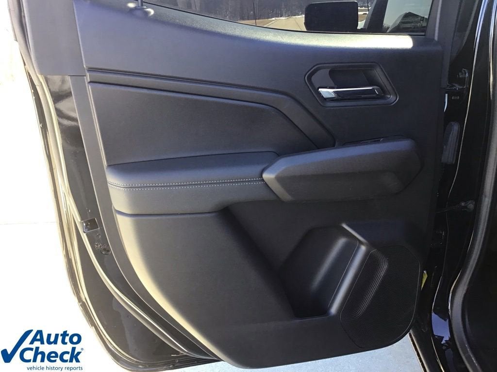 2025 Chevrolet Colorado WT/LT