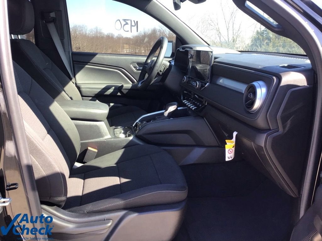 2025 Chevrolet Colorado WT/LT