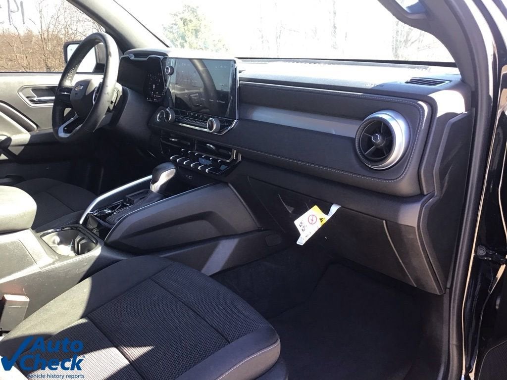 2025 Chevrolet Colorado WT/LT