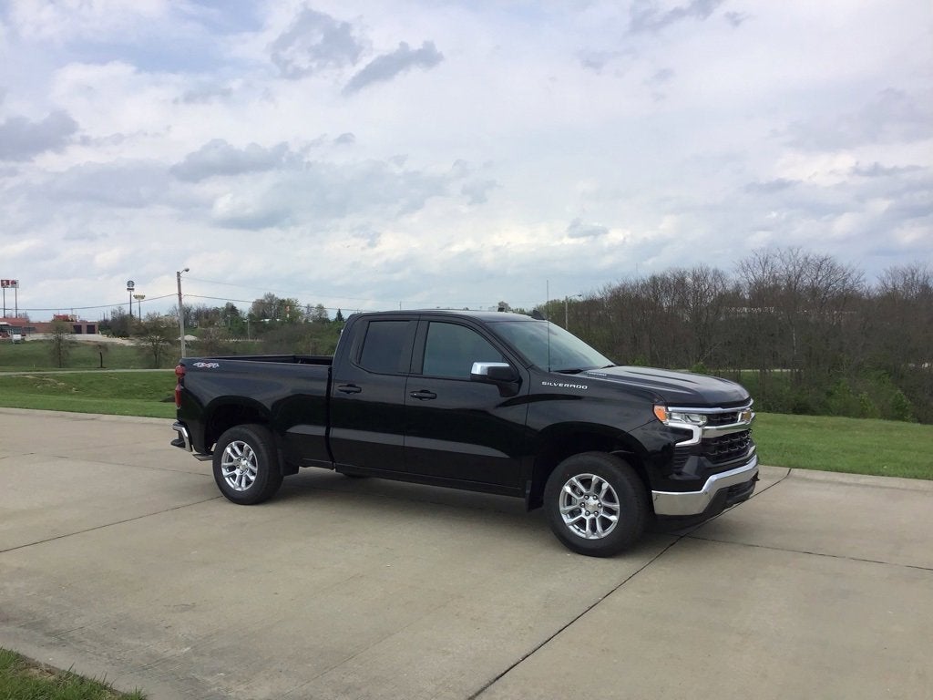 2025 Chevrolet Silverado 1500 LT (2FL)