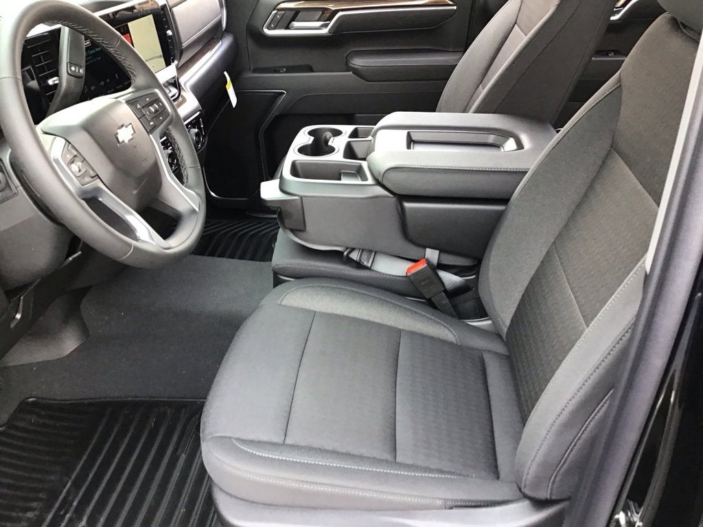 2025 Chevrolet Silverado 1500 LT (2FL)