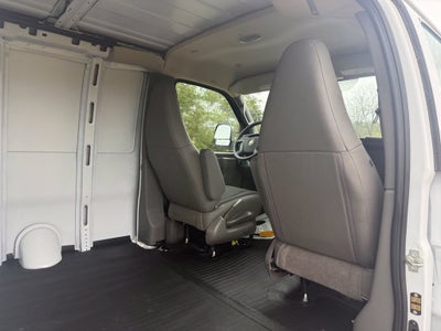 2025 Chevrolet Express Cargo WT