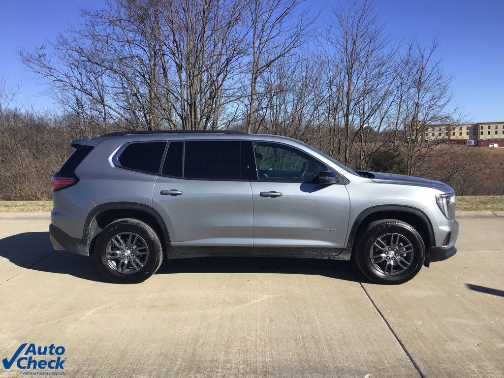 2025 GMC Acadia Elevation
