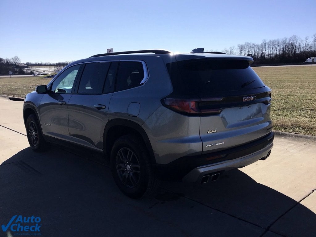 2025 GMC Acadia Elevation