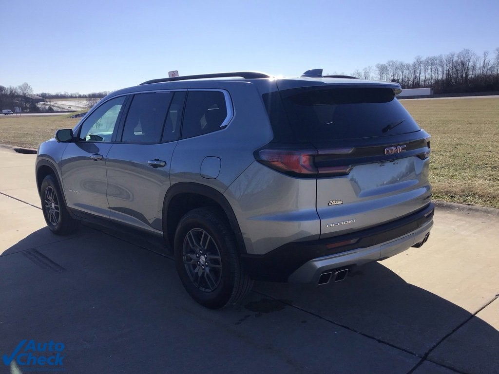 2025 GMC Acadia Elevation