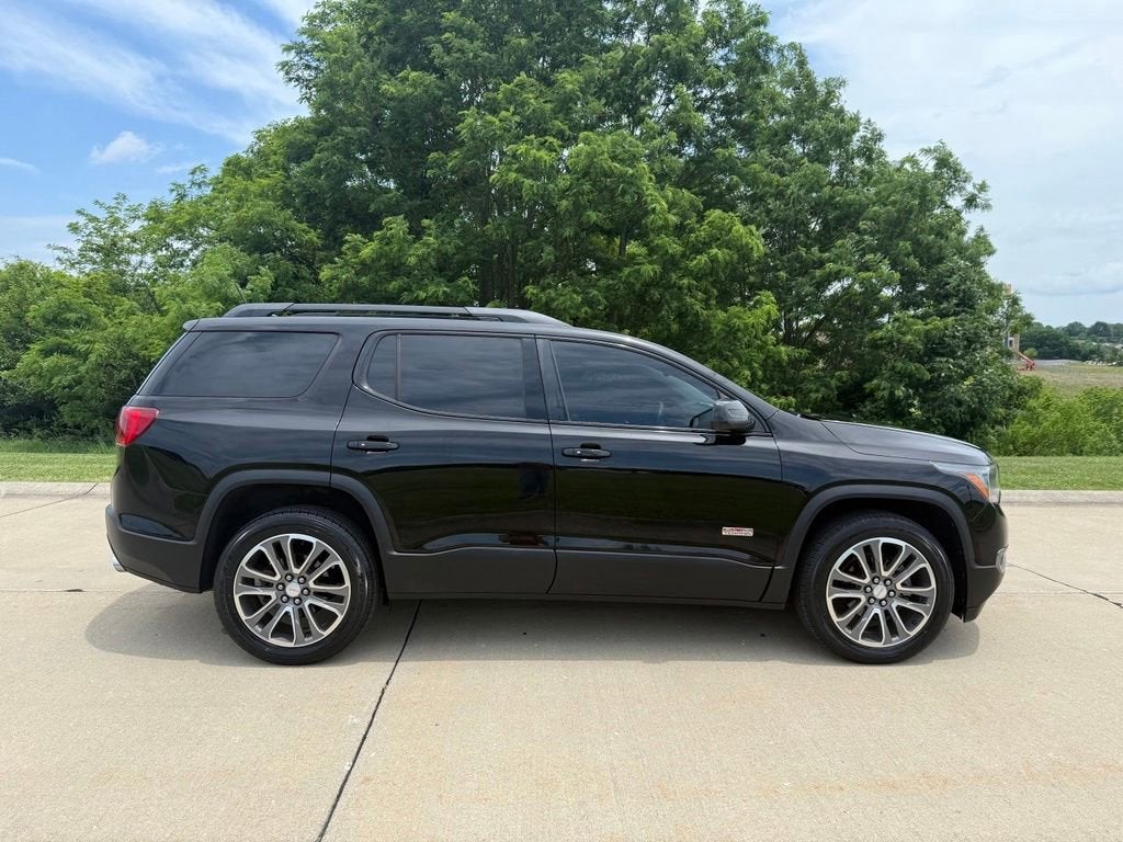 2017 GMC Acadia SLT