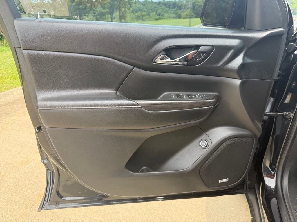 2017 GMC Acadia SLT