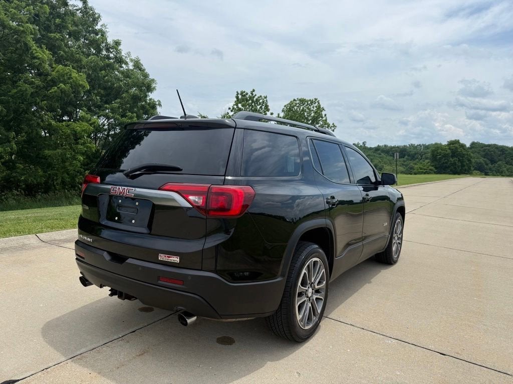 2017 GMC Acadia SLT