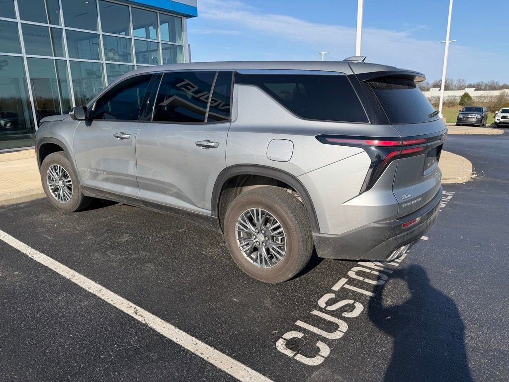 2024 Chevrolet Traverse LS