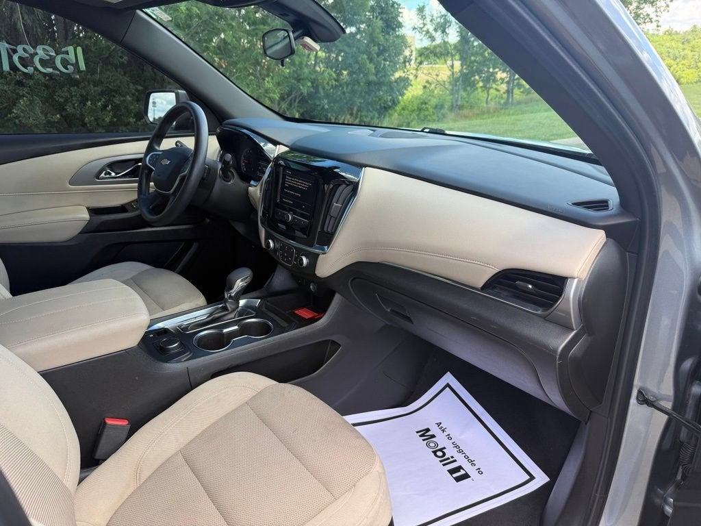 2023 Chevrolet Traverse LS