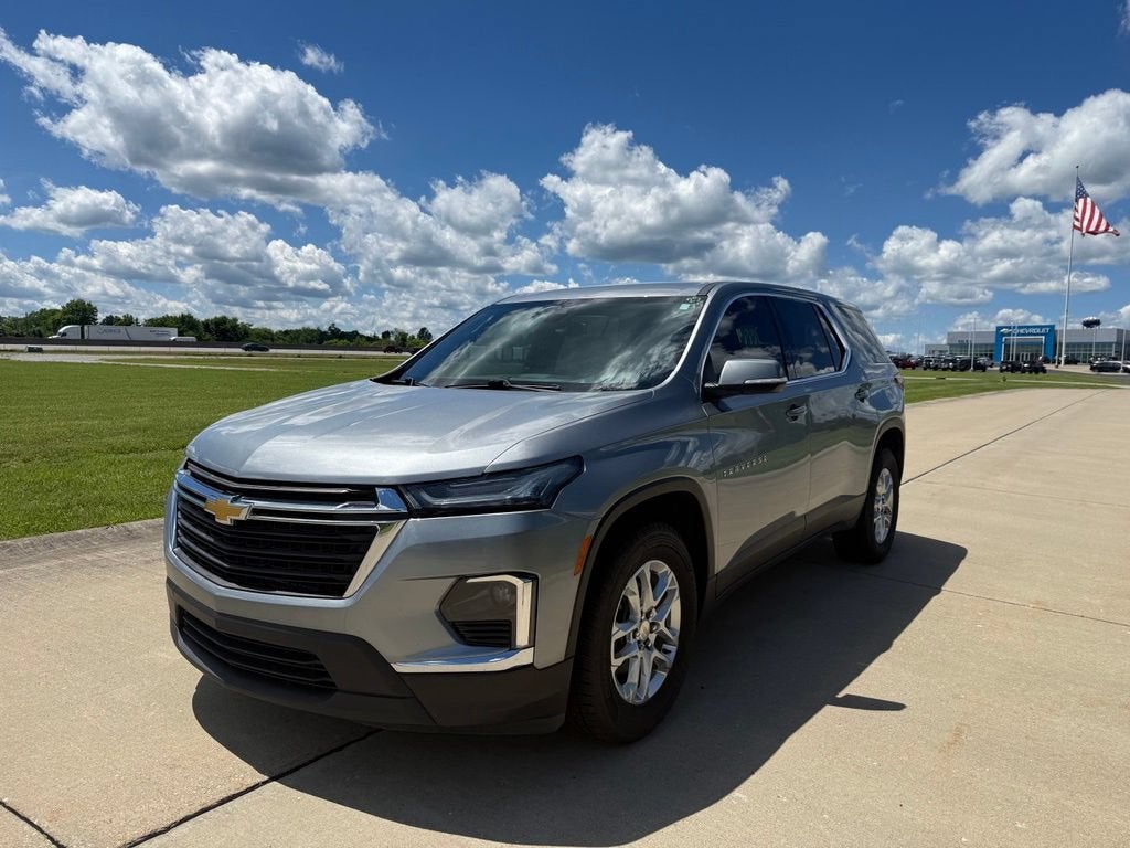 2023 Chevrolet Traverse LS