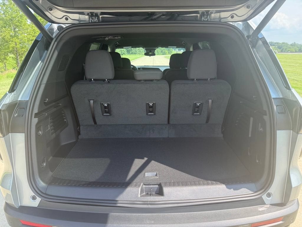 2026 Chevrolet Traverse LT - Photo 7