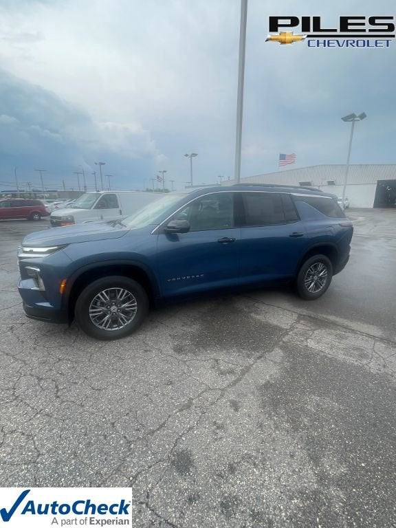 2024 Chevrolet Traverse LT