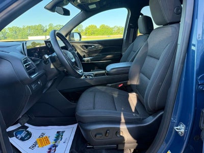 2024 Chevrolet Traverse LT