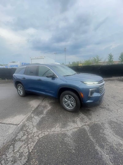2024 Chevrolet Traverse LT