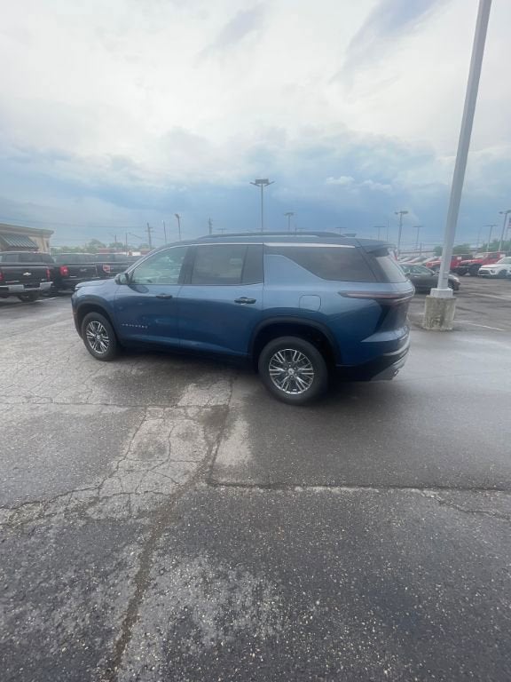 2024 Chevrolet Traverse LT