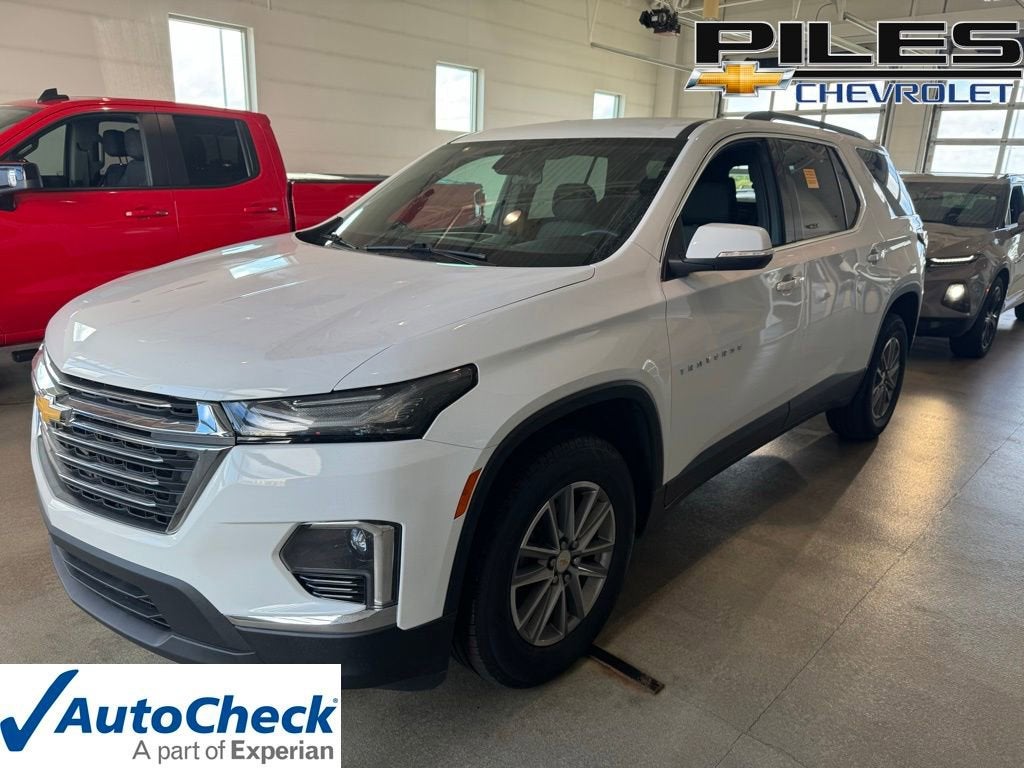 2023 Chevrolet Traverse LT Cloth