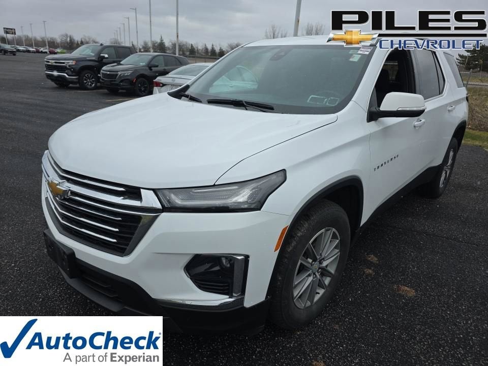 2023 Chevrolet Traverse LT Cloth