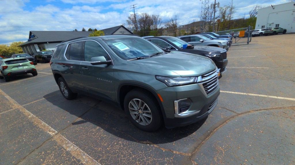 2023 Chevrolet Traverse LT Cloth