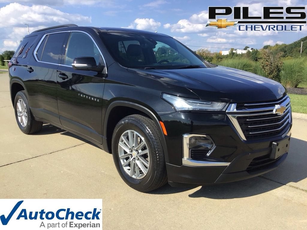 2023 Chevrolet Traverse LT Cloth