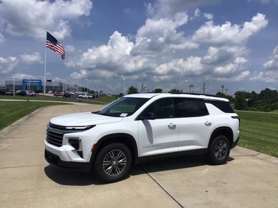 2025 Chevrolet Traverse LT