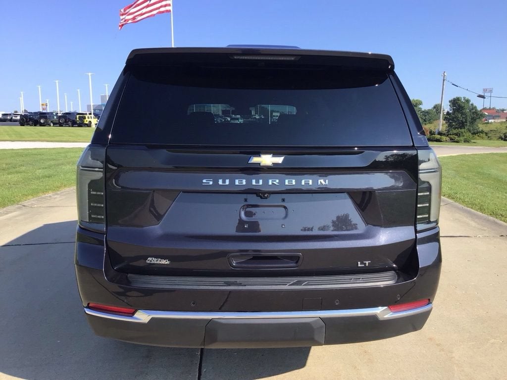 2026 Chevrolet Suburban LT