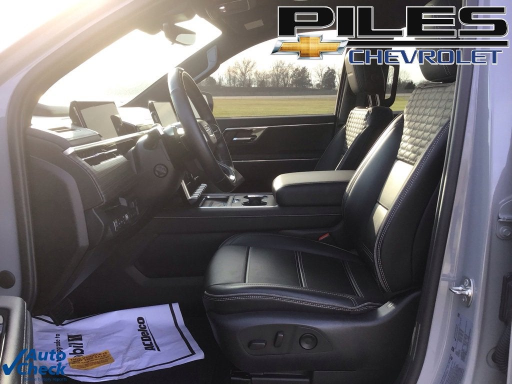 2024 GMC Sierra EV Denali Edition 1