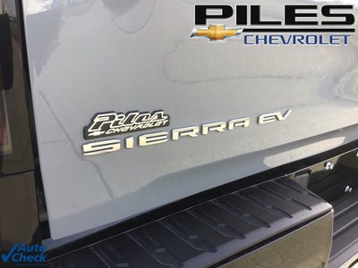 2024 GMC Sierra EV Denali Edition 1