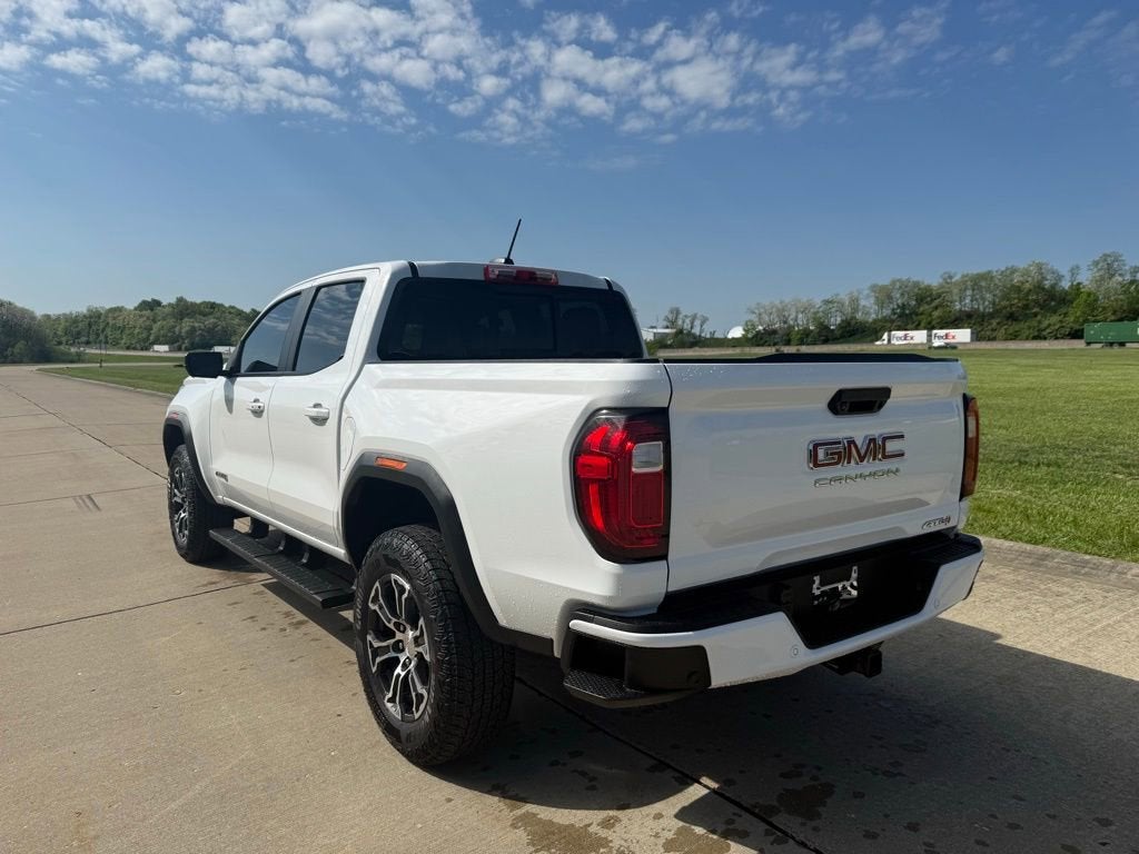 2024 GMC Canyon AT4