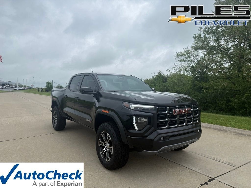 2024 GMC Canyon 4WD AT4 Crew Cab Short Box's photo