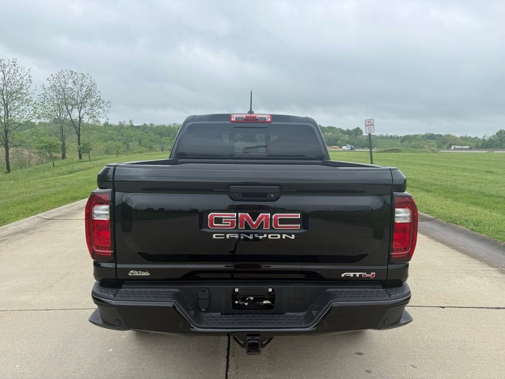 2024 GMC Canyon AT4